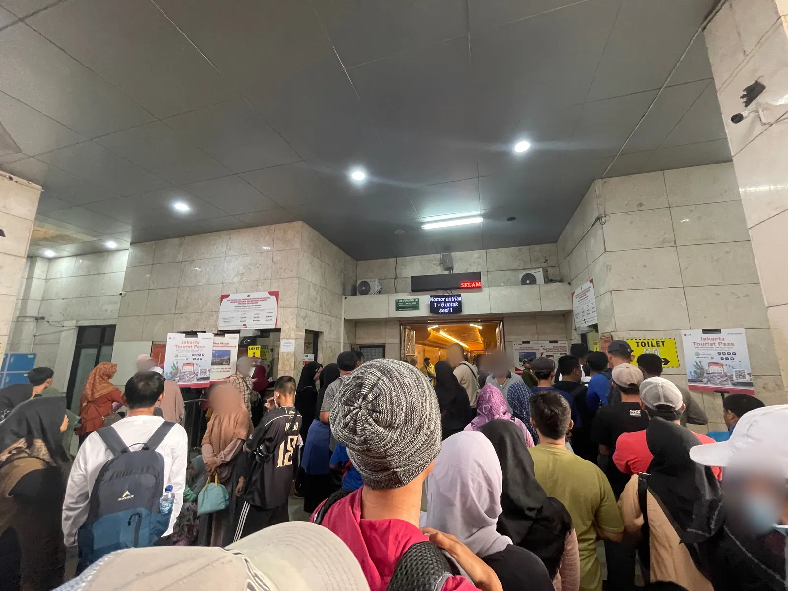 モナスチケット売り場