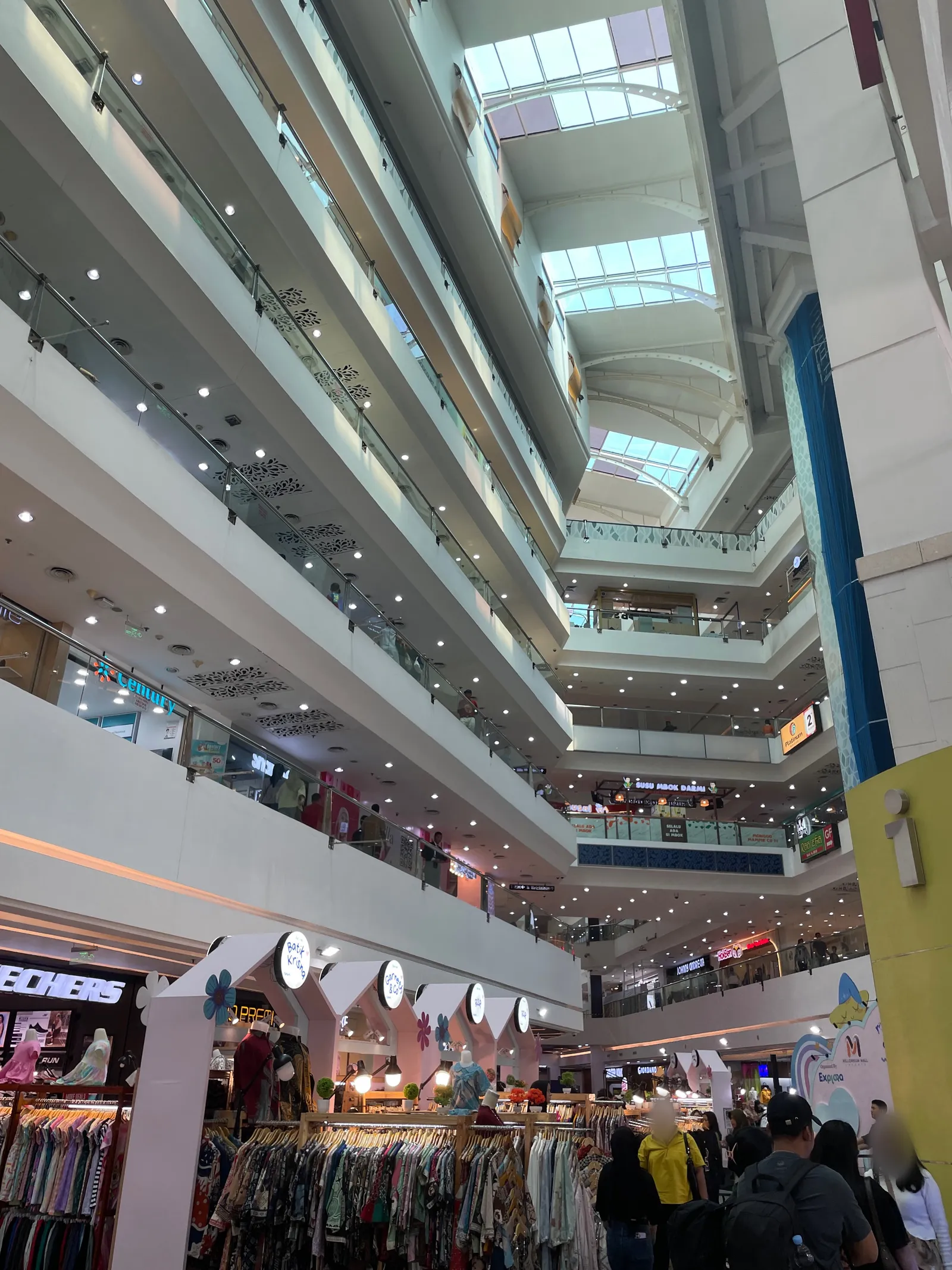 ショッピングモール